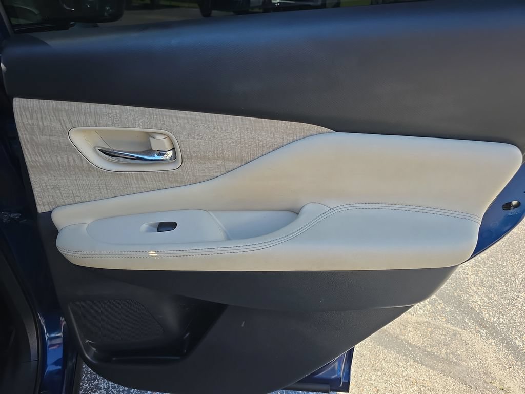 Used 2021 Nissan Murano SV AWD/4WD image 14