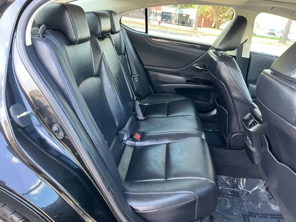 Used 2023 Lexus ES 350 w/ Accessory Package (Z1) FWD image 18