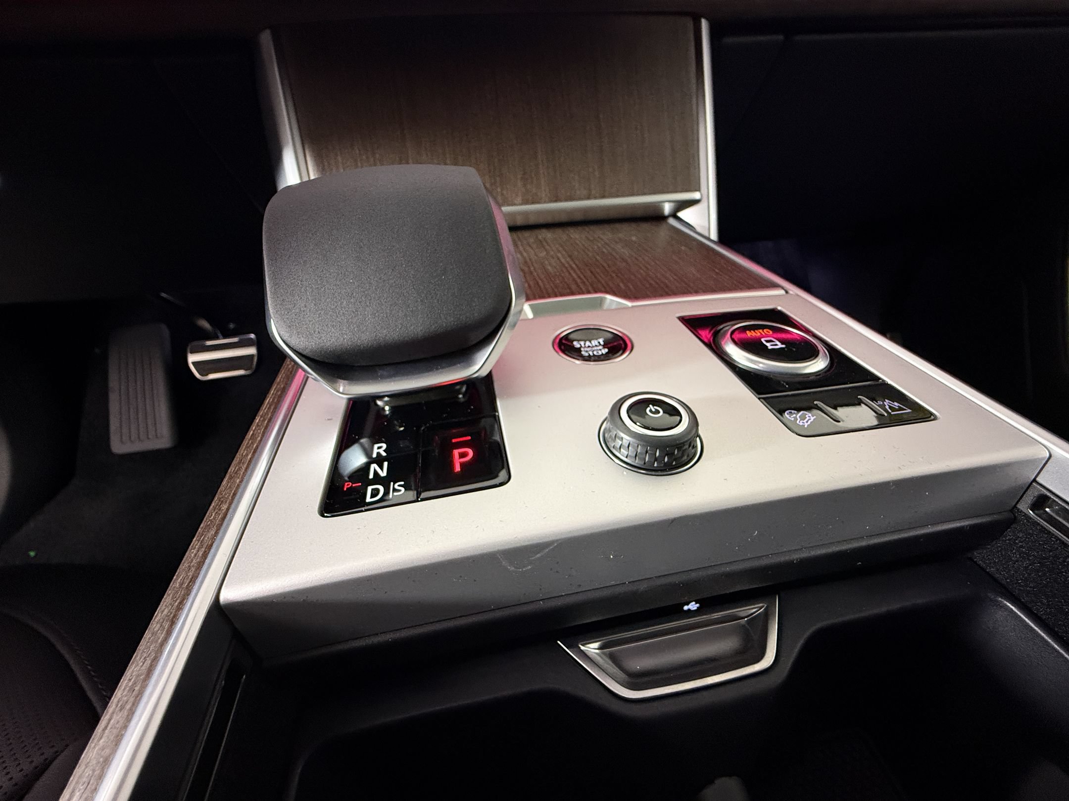 New 2027 Land Rover Range Rover SE AWD/4WD image 16