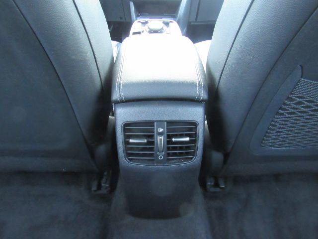 Used 2022 Kia Niro EX image 28