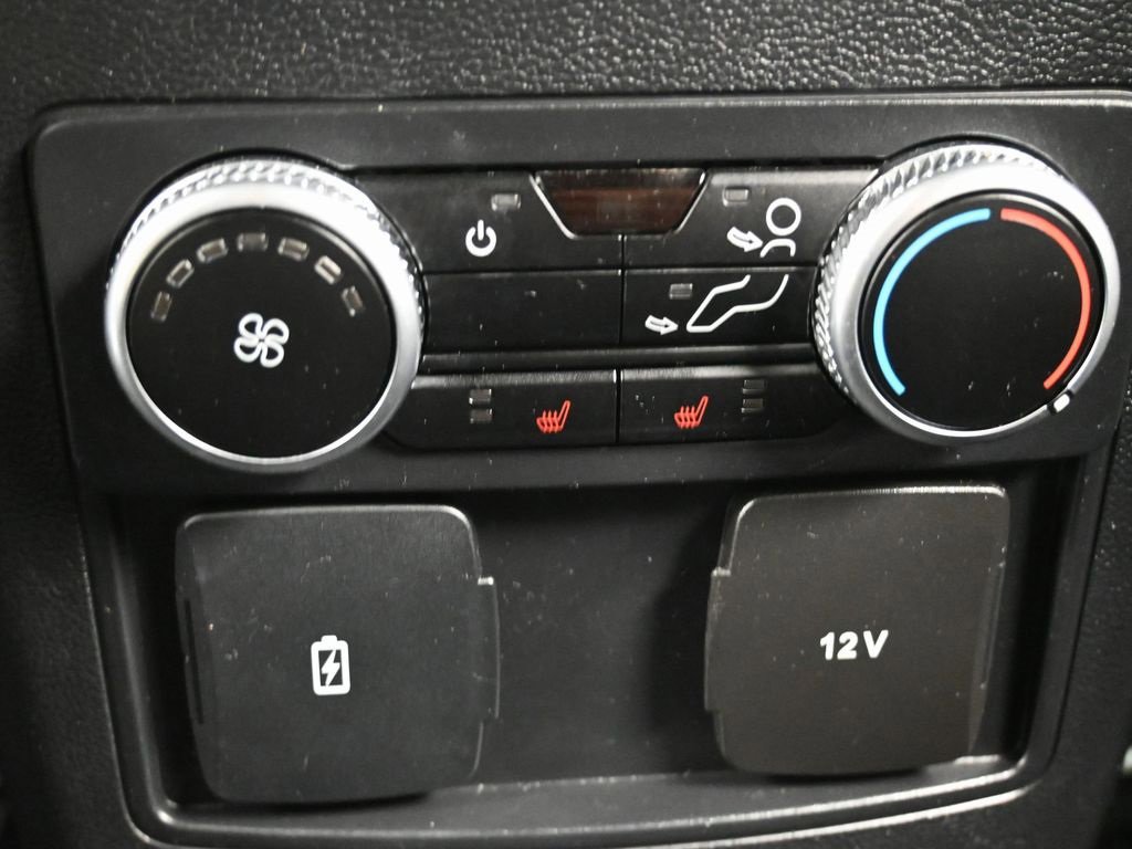 Used 2023 Ford Explorer Limited image 37