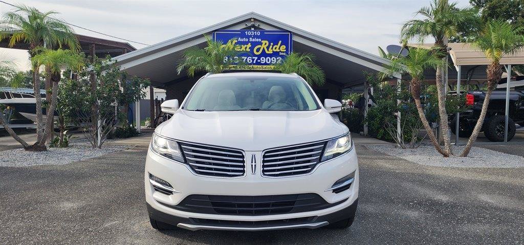 Used 2017 Lincoln MKC Reserve FWD image 3
