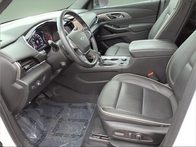 Used 2023 Chevrolet Traverse Premier w/ Redline Edition image 11