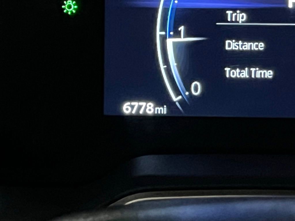 Used 2024 Toyota Corolla Cross XLE w/ Convenience Package image 24