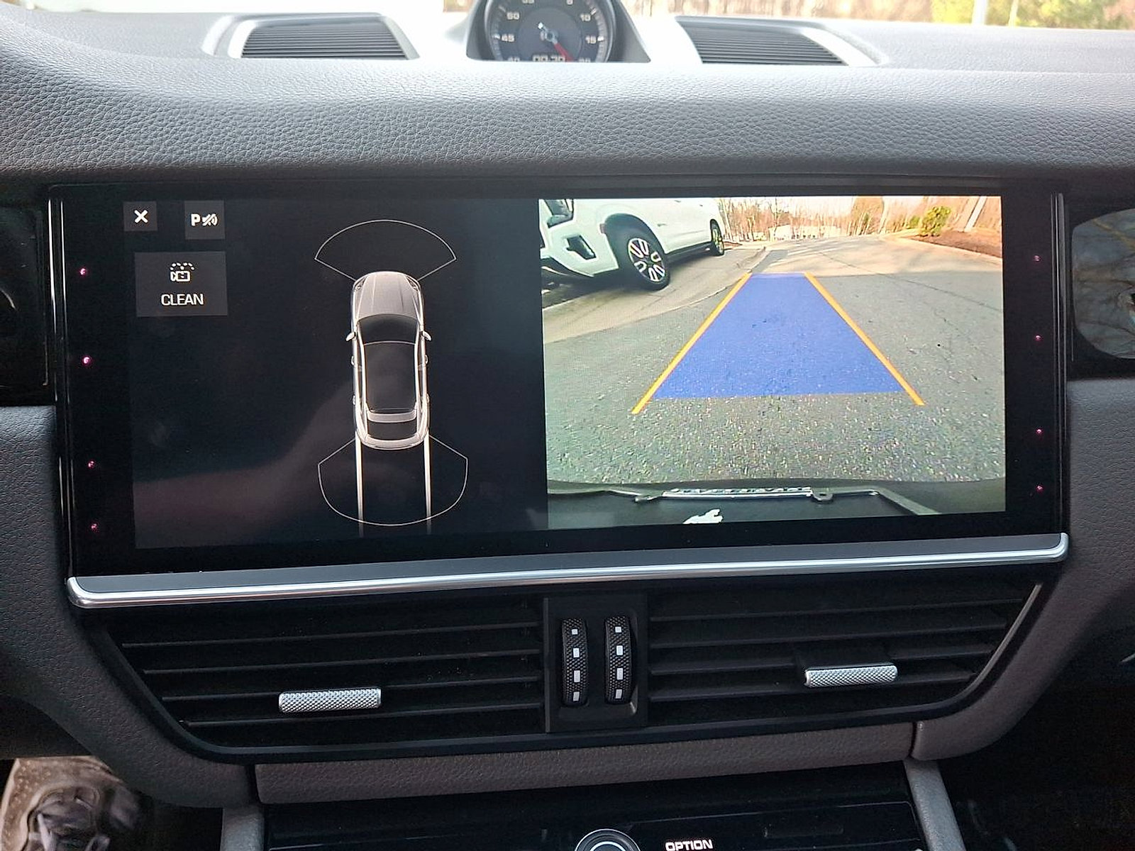 Used 2020 Porsche Cayenne S image 15