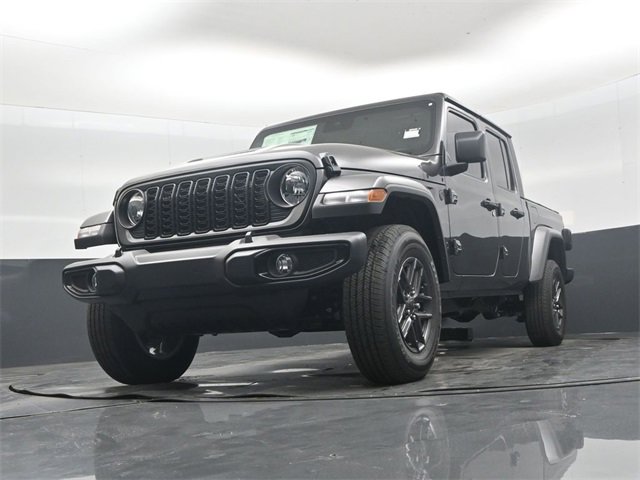 New 2025 Jeep Gladiator Sport image 41