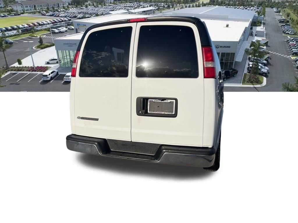 Used 2019 Chevrolet Express 3500 LT w/ LT Preferred Equipment Group RWD image 19
