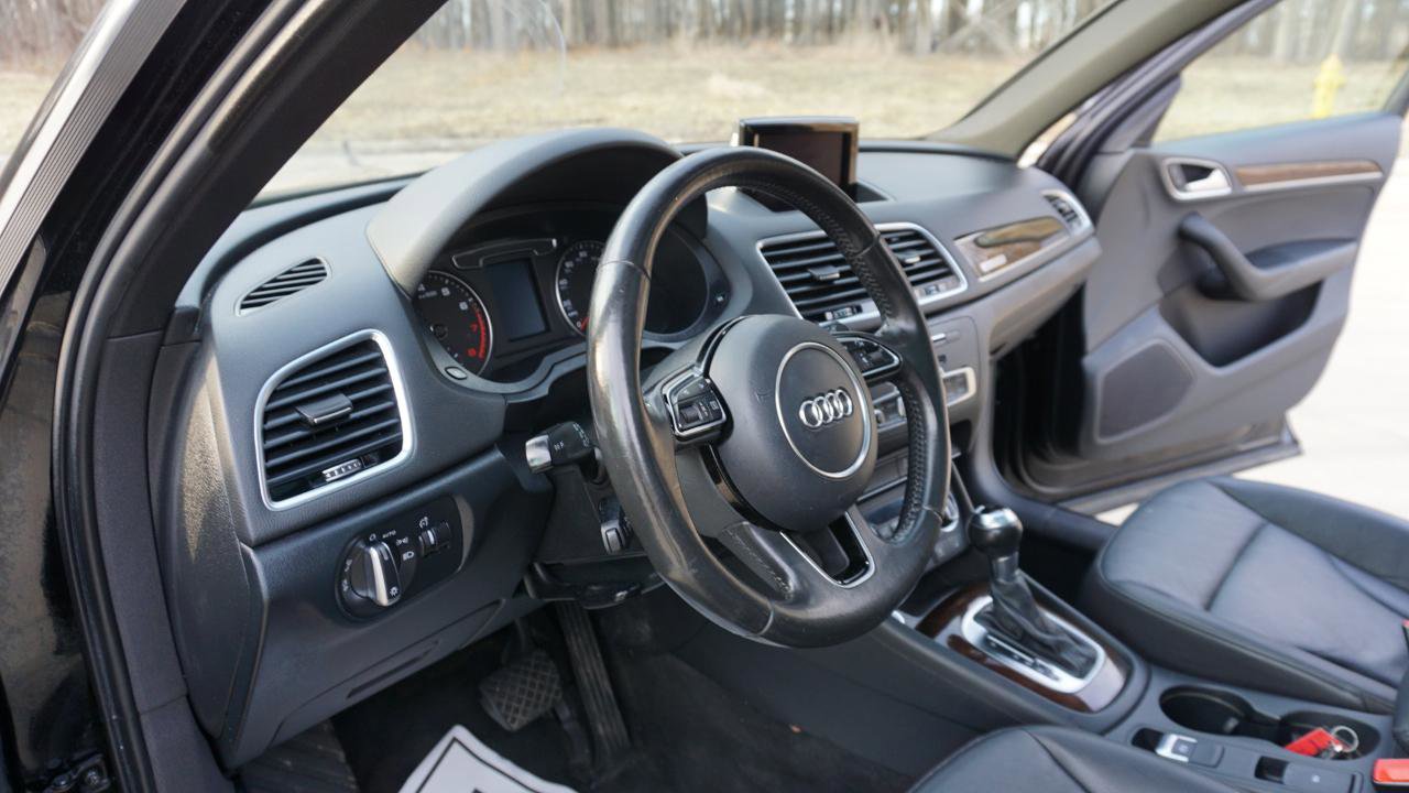 Used 2016 Audi Q3 2.0T Premium Plus w/ Technology Package AWD/4WD image 23