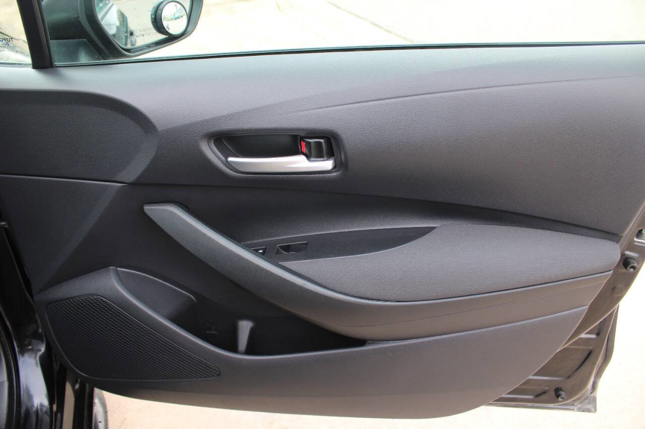 Used 2020 Toyota Corolla LE FWD image 7