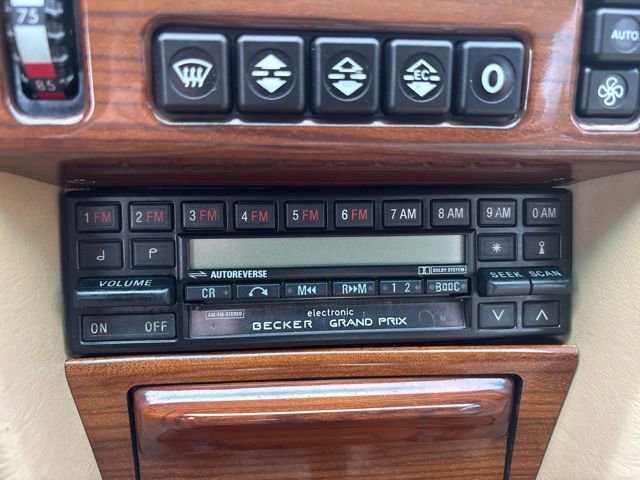 Used 1989 Mercedes-Benz 300 CE Coupe image 46