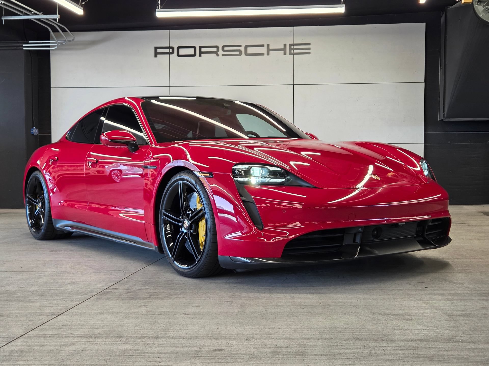 Certified 2021 Porsche Taycan Turbo S AWD/4WD image 31