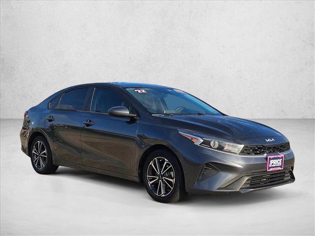 Used 2022 Kia Forte LXS FWD image 3