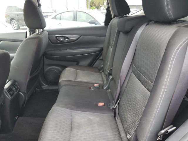 Used 2019 Nissan Rogue SV image 14