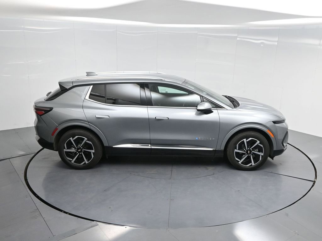 Used 2025 Chevrolet Equinox EV LT w/ Convenience Package image 68