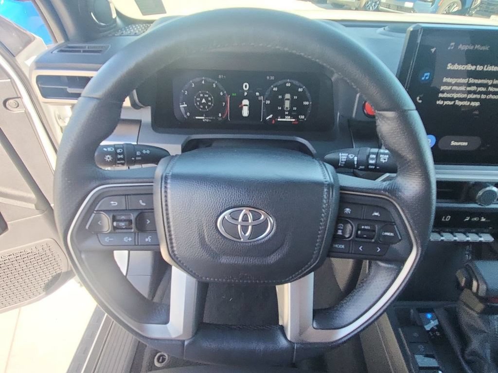 Used 2025 Toyota 4Runner TRD Off-Road Premium w/ Tow Technology Package AWD/4WD image 18