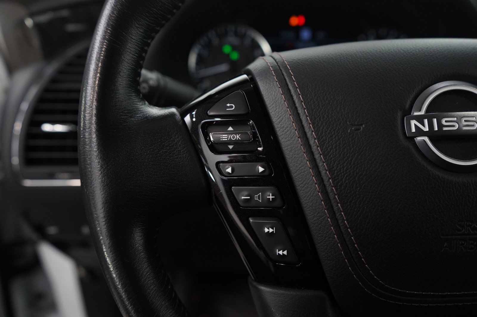 Used 2023 Nissan Armada Platinum w/ Cargo Package image 20