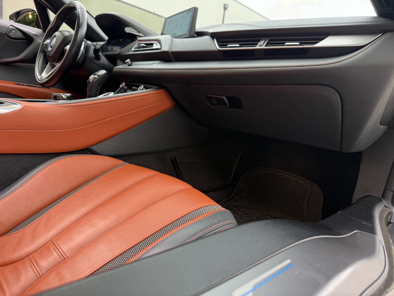 Used 2019 BMW i8 Roadster AWD/4WD image 37
