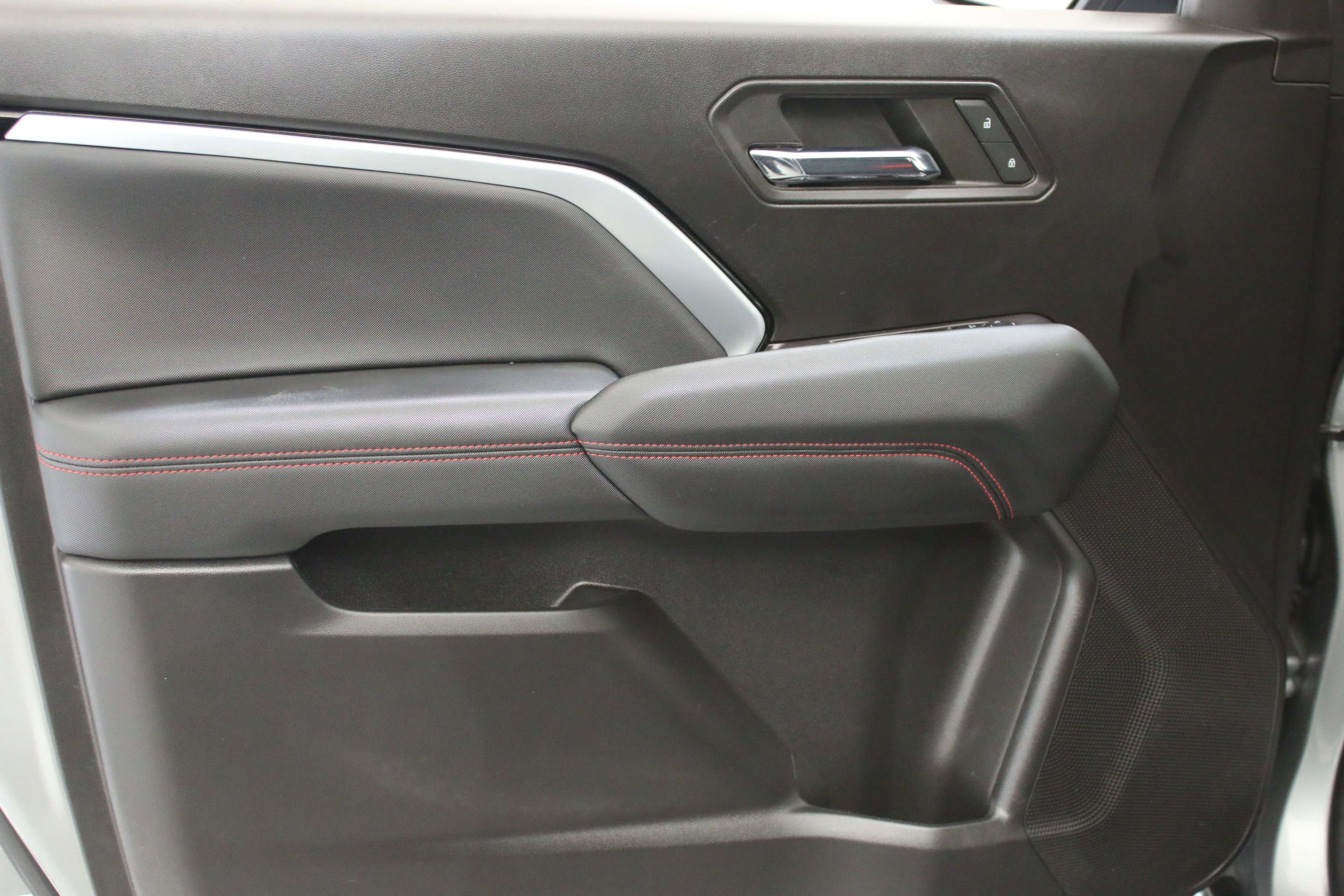 Used 2023 Chevrolet Colorado Z71 AWD/4WD image 22