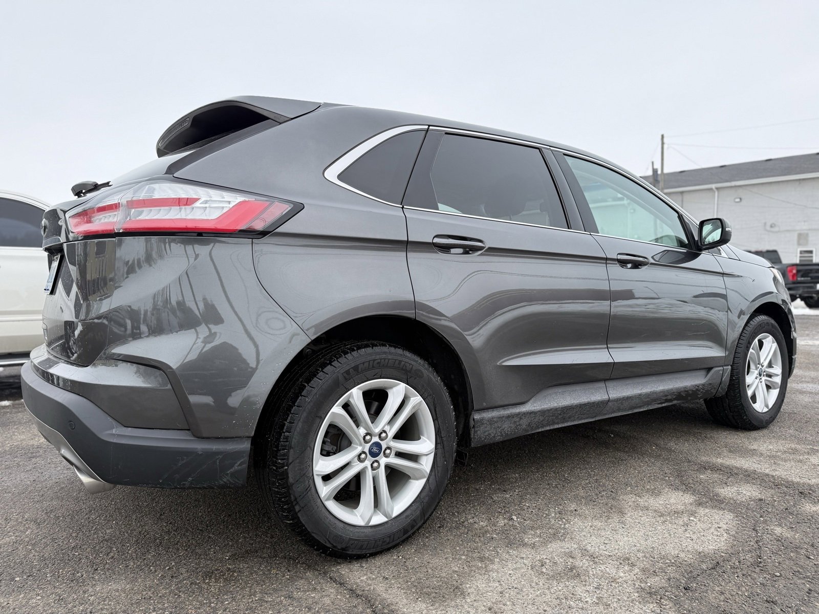 Used 2020 Ford Edge SEL w/ Cargo Accessory Package image 7