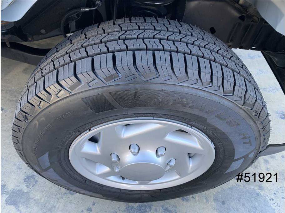 Used 2022 Ford E-350 and Econoline 350 Super Duty w/ Power Windows & Locks Group image 20