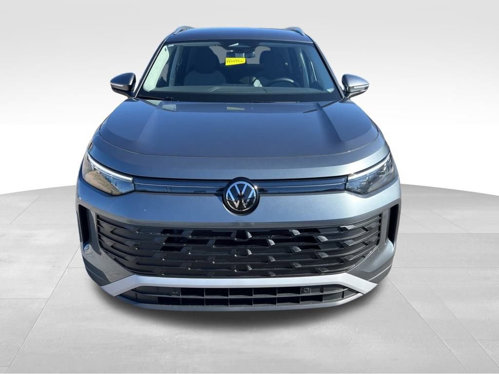 New 2026 Volkswagen Tiguan S FWD image 3