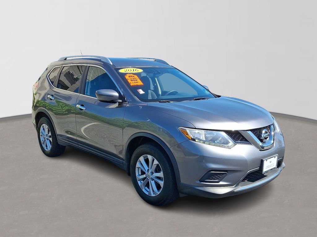 Used 2016 Nissan Rogue SV AWD/4WD image 3