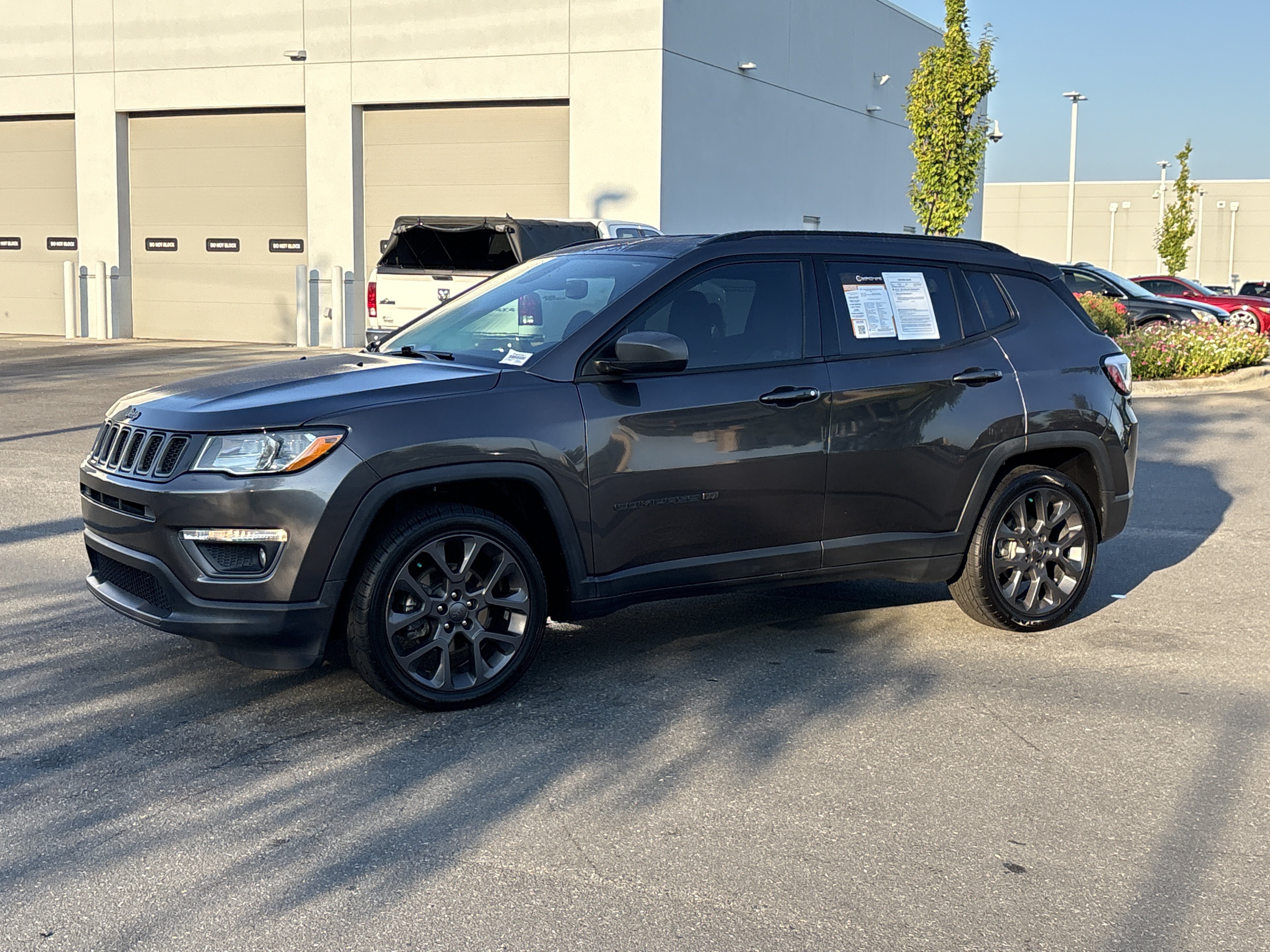 Used 2021 Jeep Compass Latitude FWD image 5