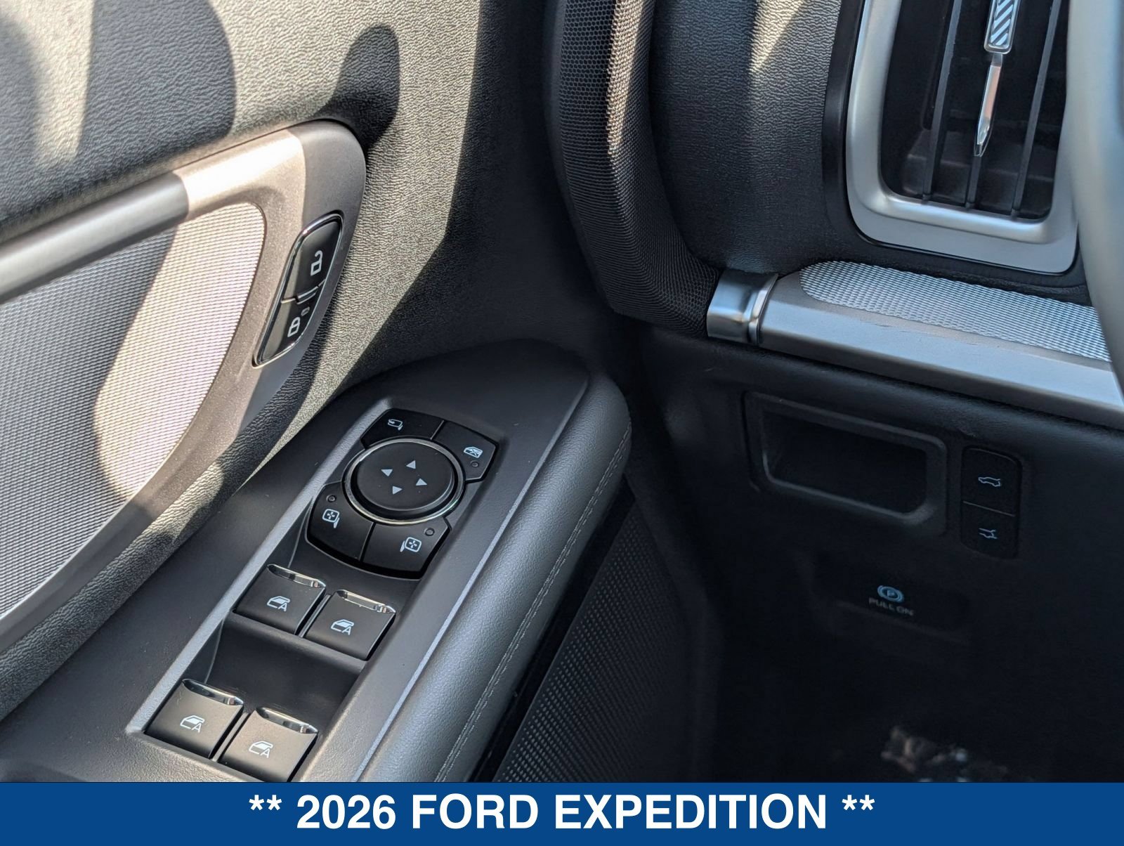 New 2026 Ford Expedition Active RWD image 28