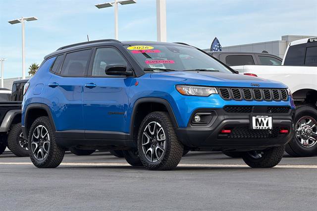 Used 2026 Jeep Compass Trailhawk w/ Sun, Sound & Navigation Group AWD/4WD image 2