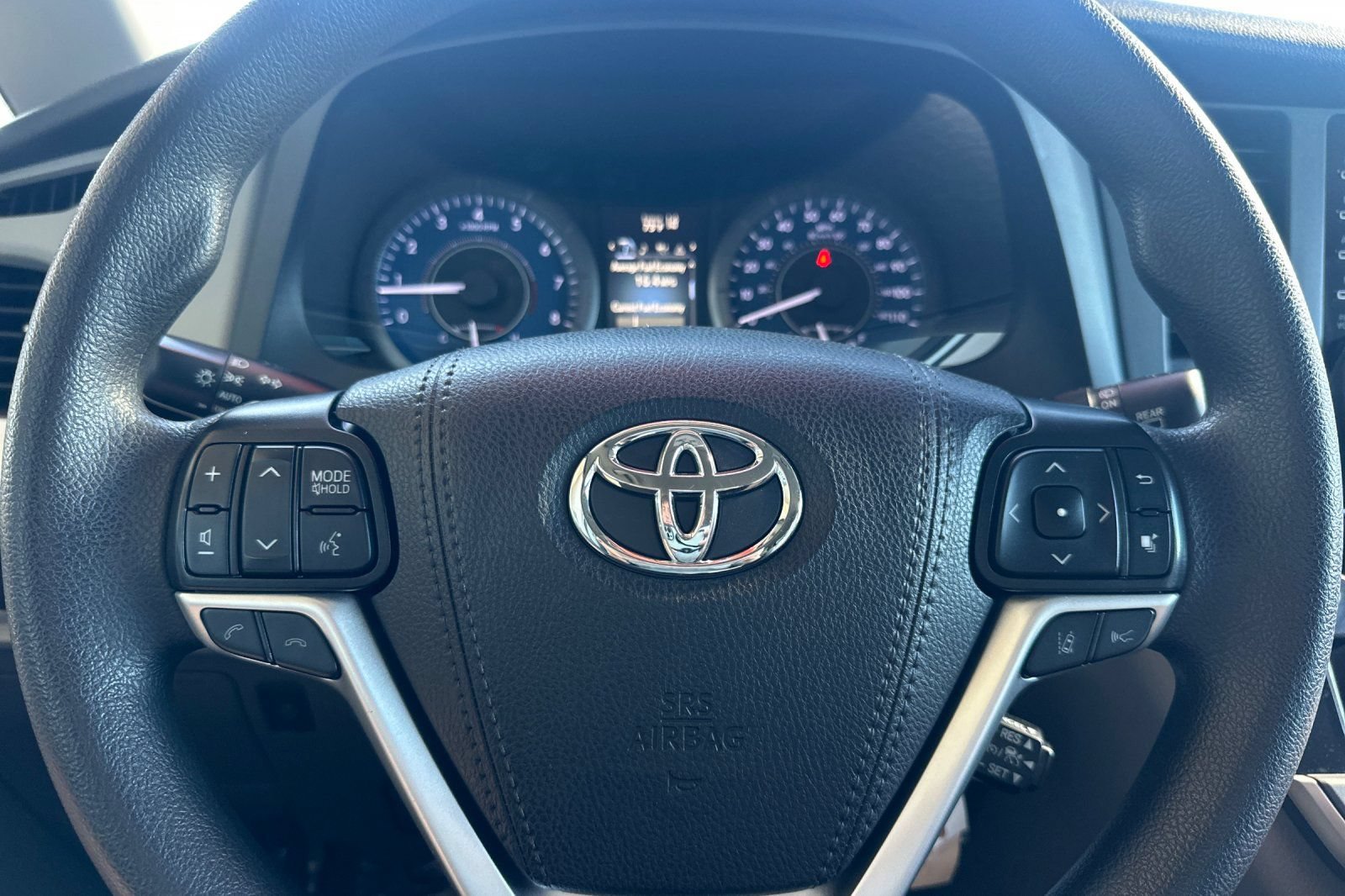 Used 2020 Toyota Sienna LE FWD image 25