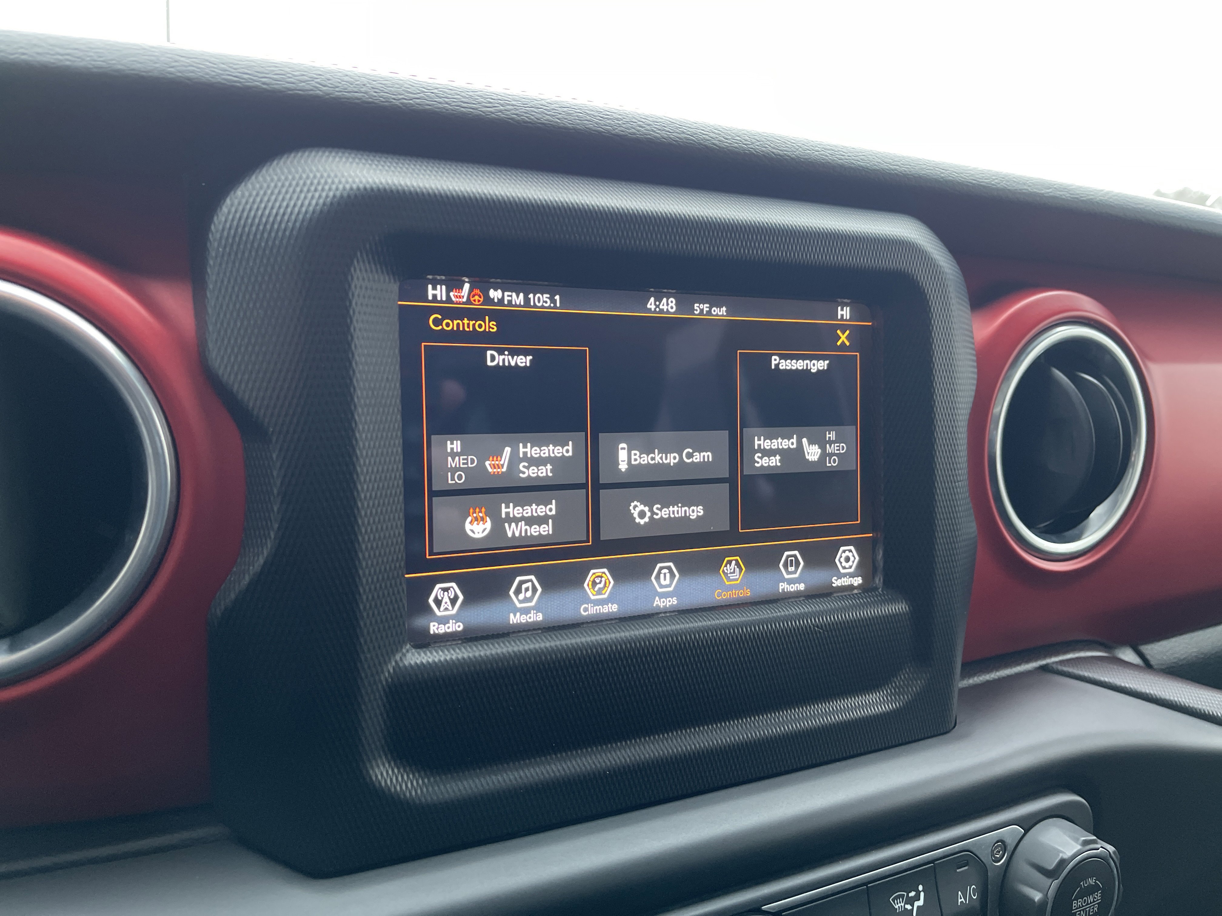 Used 2018 Jeep Wrangler Unlimited Rubicon w/ Steel Bumper Group image 16