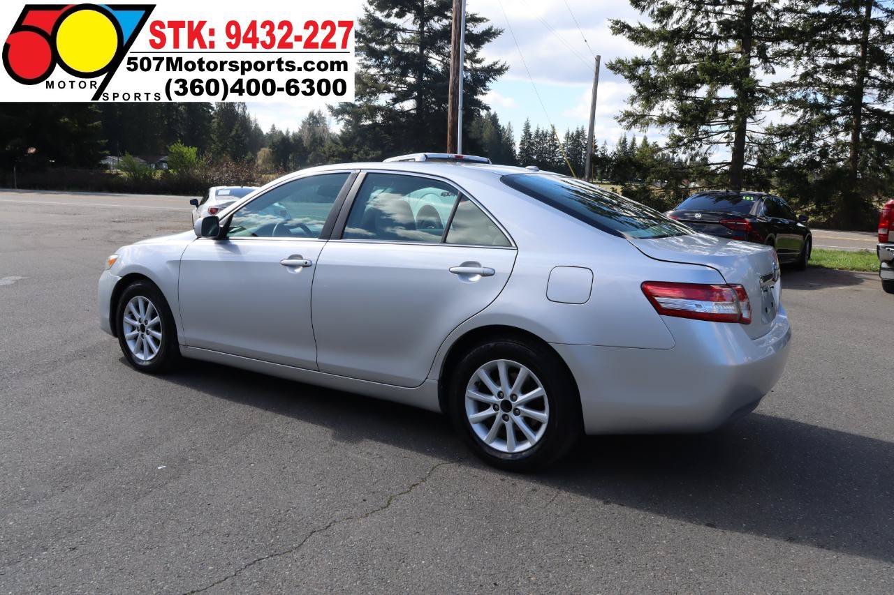 Used 2010 Toyota Camry SE FWD image 7