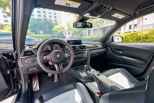Used 2018 BMW M3 CS w/ Executive Package RWD image 3