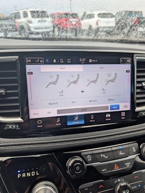 Used 2022 Chrysler Pacifica Touring image 34