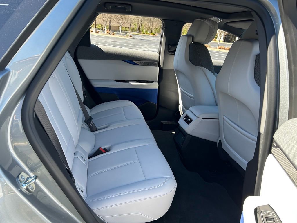 Used 2025 Cadillac Optiq Luxury 1 AWD/4WD image 52