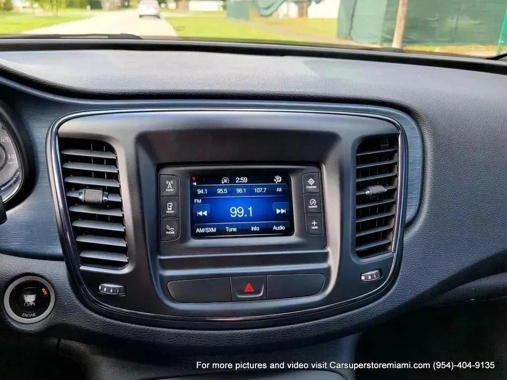 Used 2015 Chrysler 200 S FWD image 28