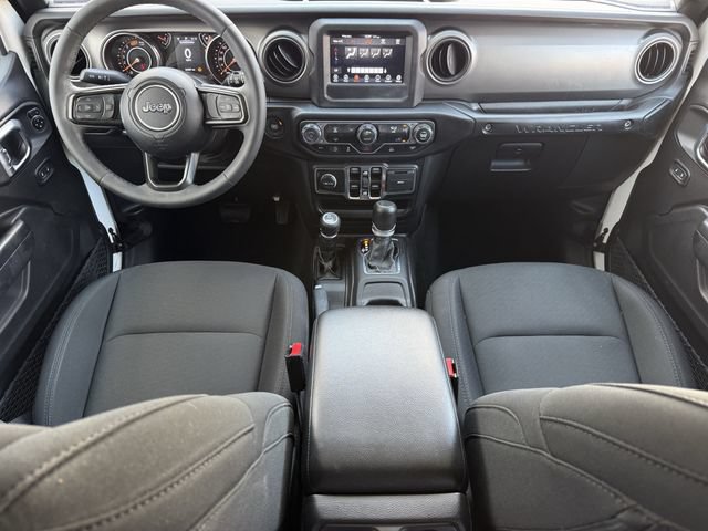Used 2023 Jeep Wrangler Unlimited Sport AWD/4WD image 9