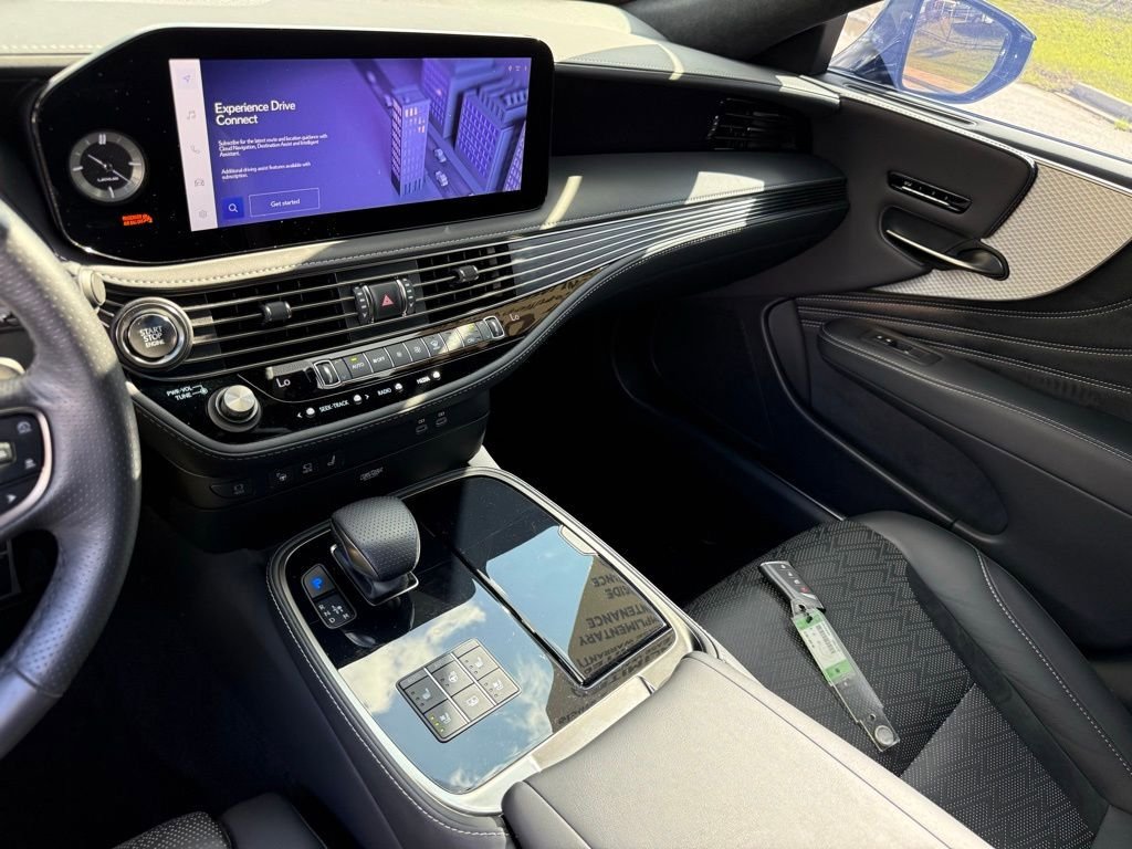 Certified 2025 Lexus LS 500 F Sport w/ Dynamic Handling Package image 35