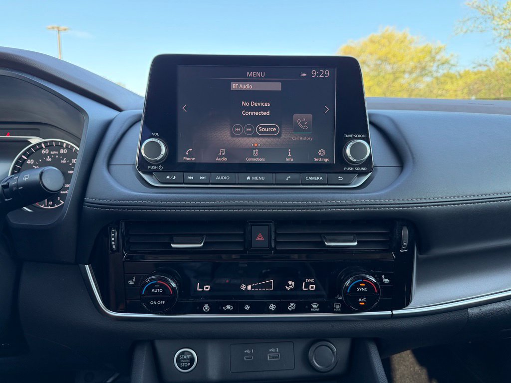 Used 2021 Nissan Rogue SV w/ Premium Package FWD image 18