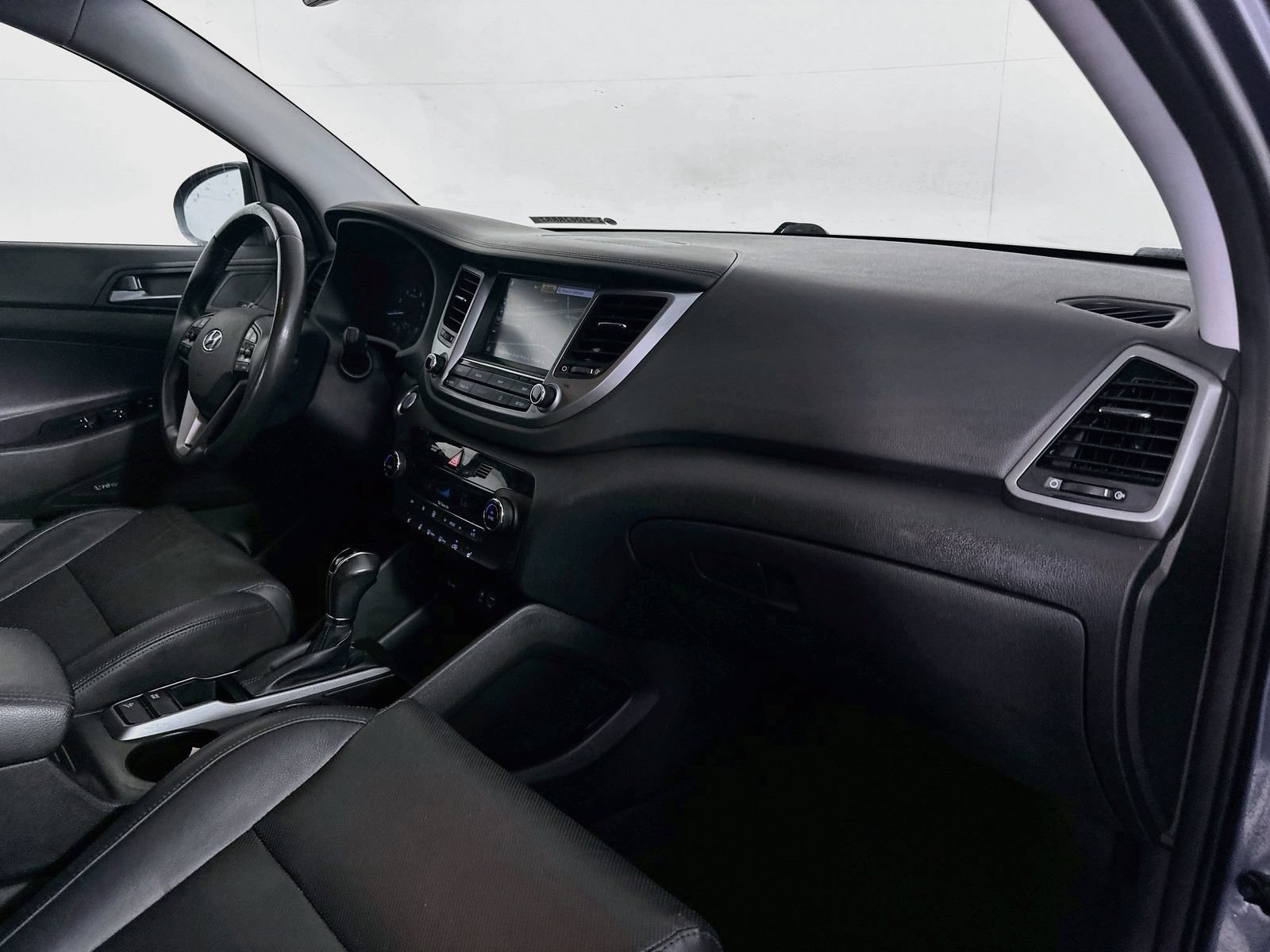 Used 2018 Hyundai Tucson Limited w/ Cargo Package FWD image 26