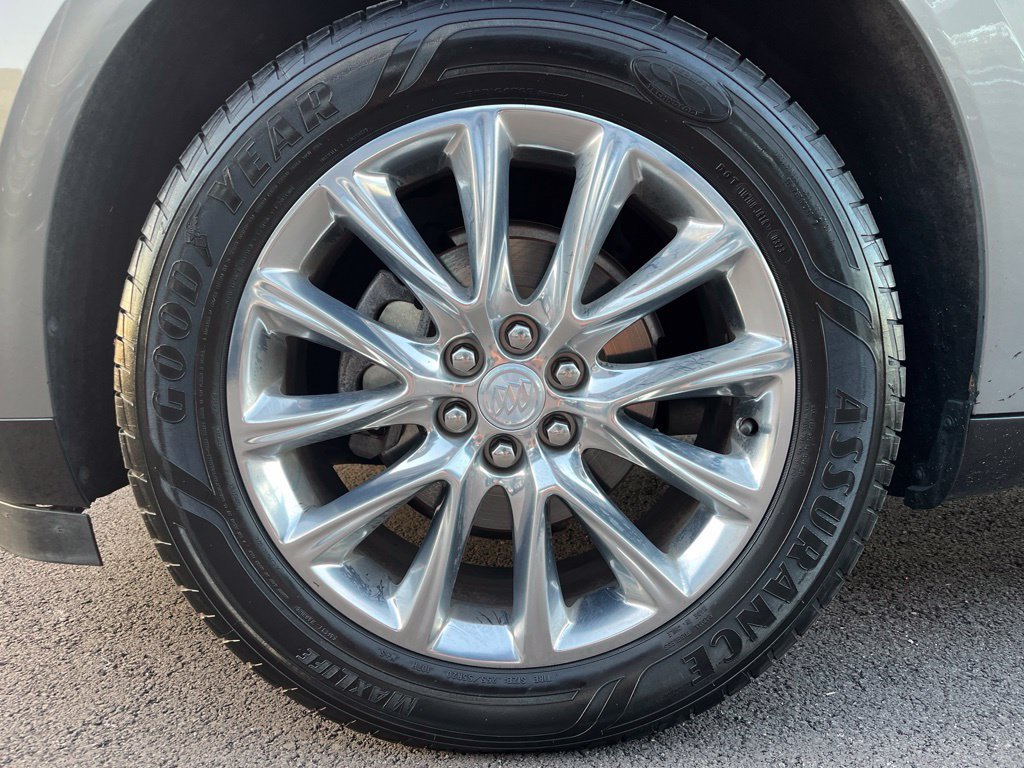 Used 2018 Buick Enclave Premium FWD image 13