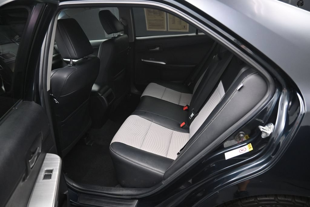 Used 2012 Toyota Camry SE FWD image 27