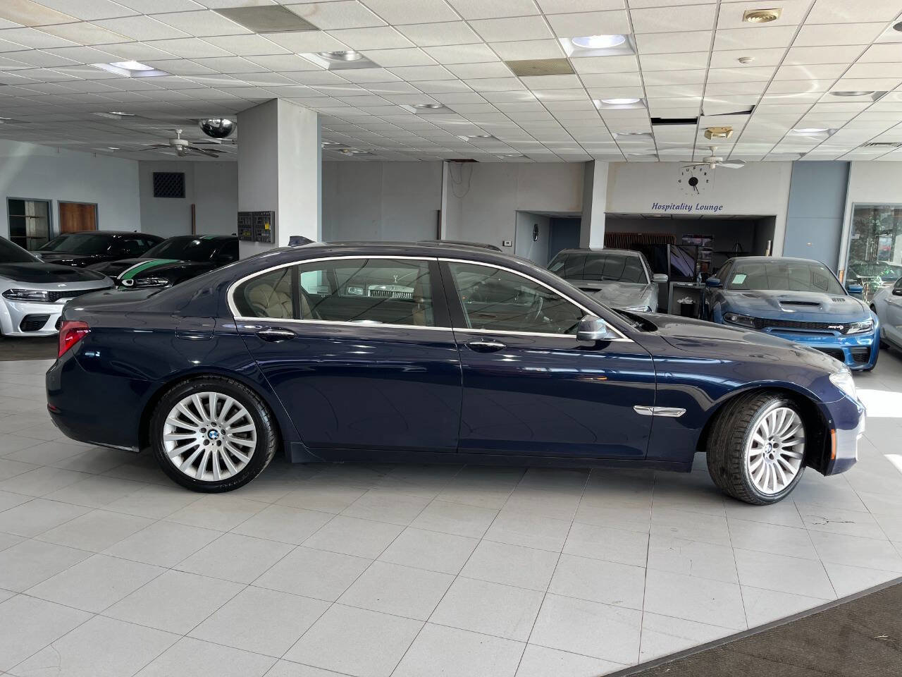 Used 2014 BMW 740Li image 12