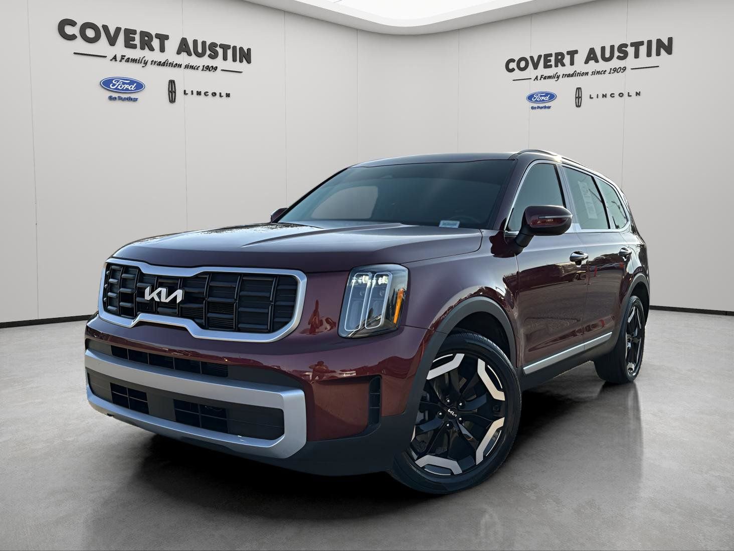 Used 2023 Kia Telluride S image 1