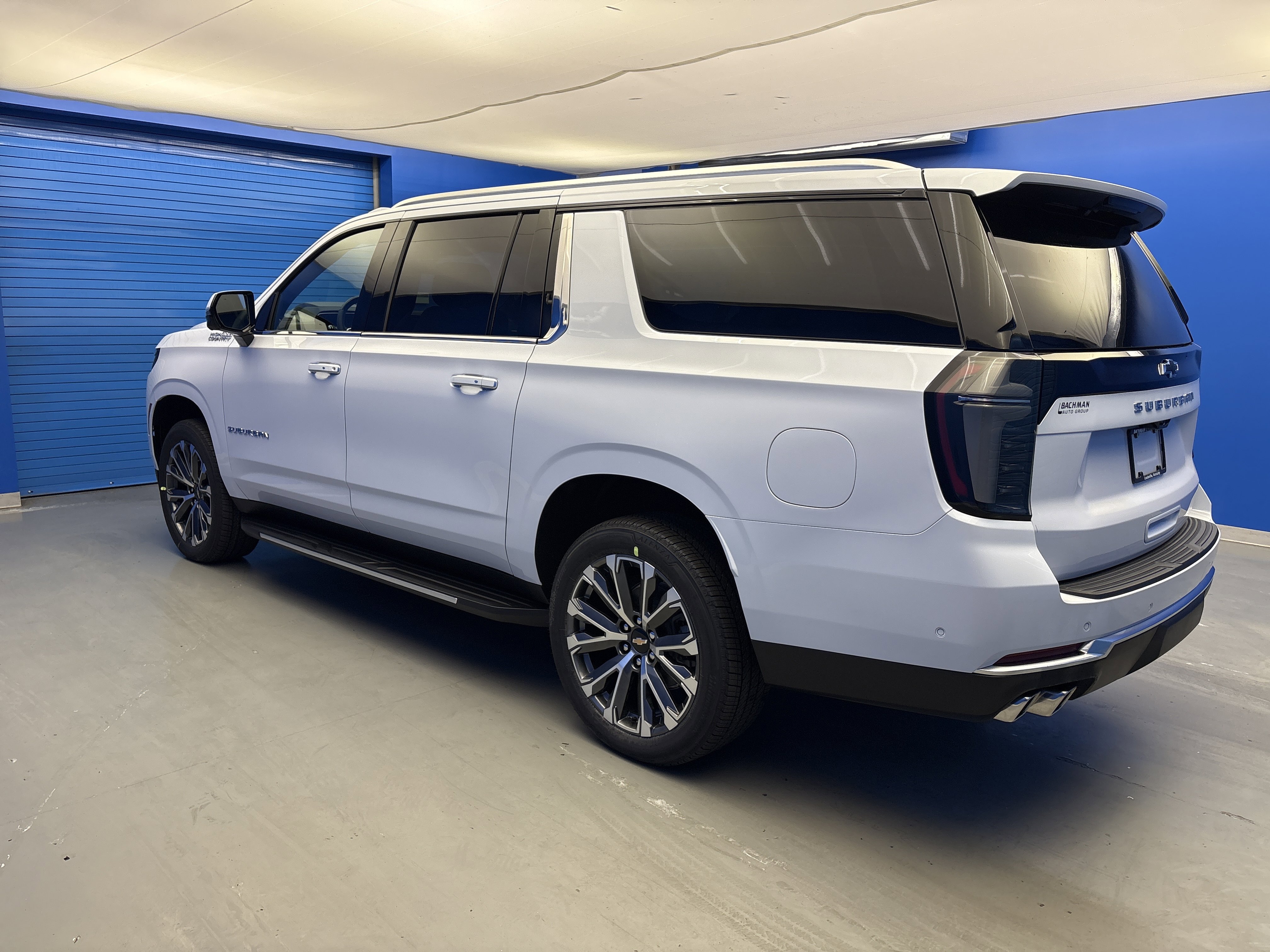 New 2026 Chevrolet Suburban High Country image 5