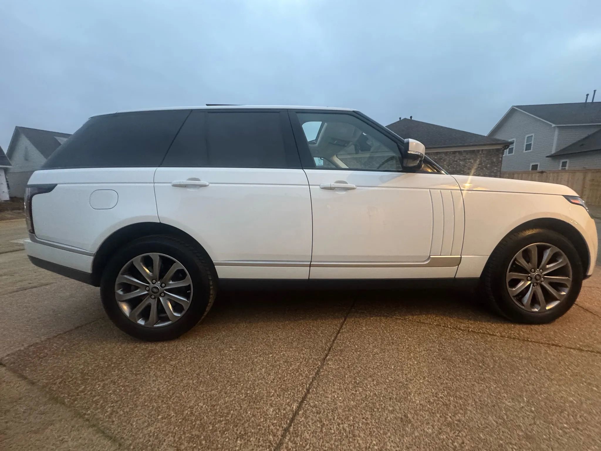 Used 2016 Land Rover Range Rover image 7