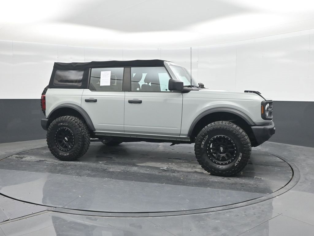 Certified 2022 Ford Bronco Base image 11