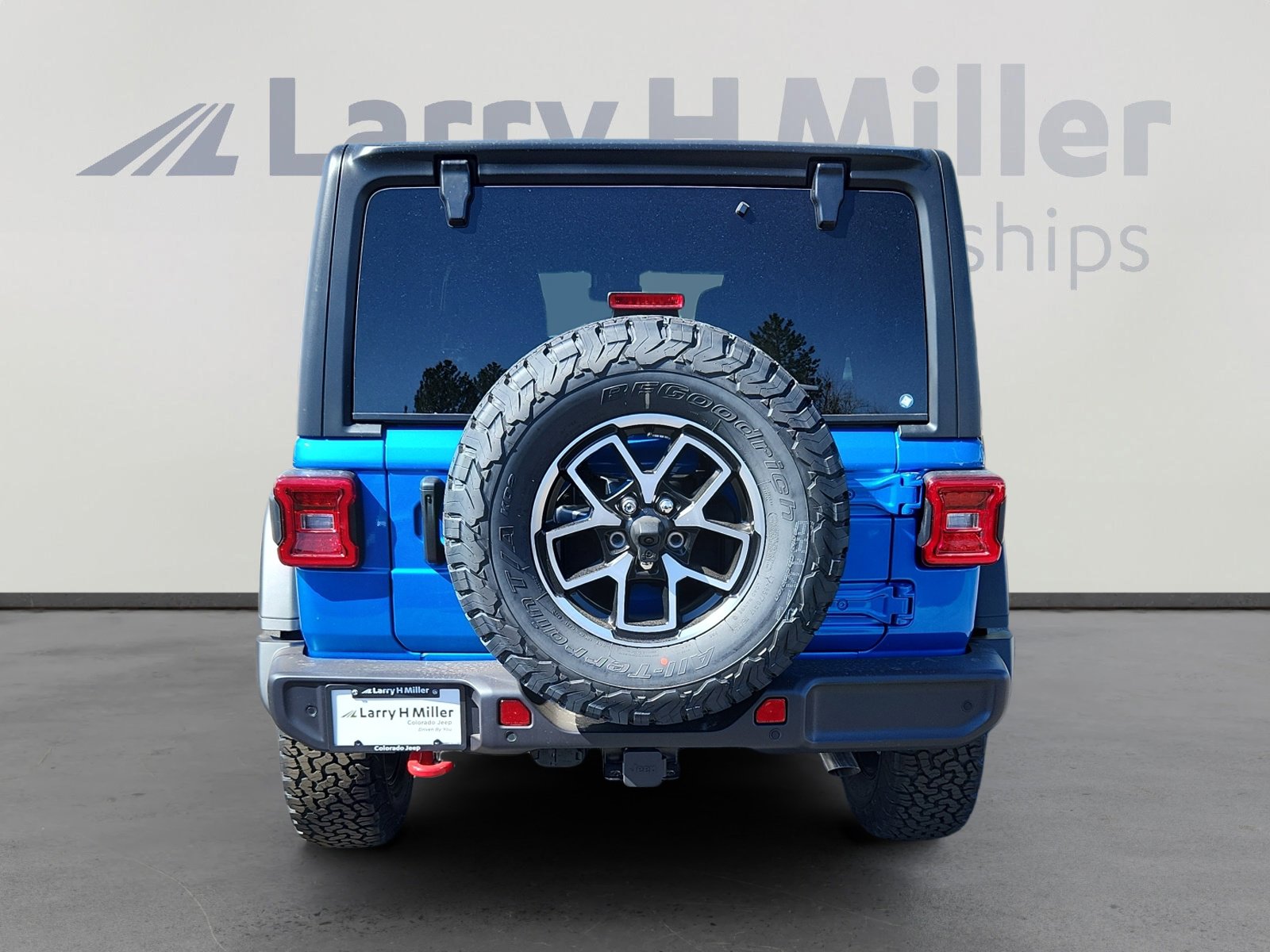 New 2025 Jeep Wrangler Unlimited Rubicon w/ Technology Group image 4