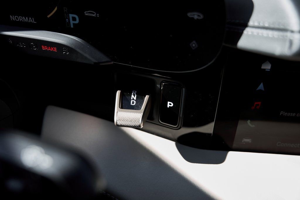 Used 2020 Porsche Taycan Turbo S image 63