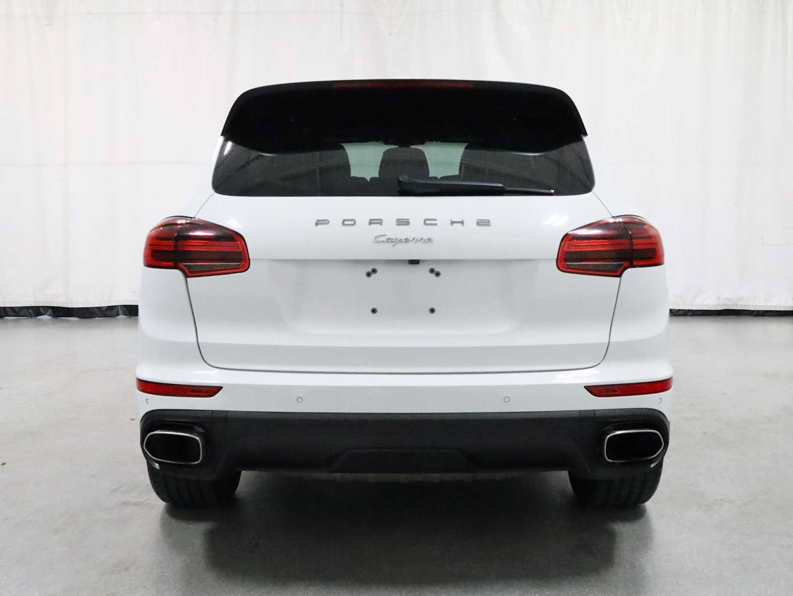 Used 2016 Porsche Cayenne AWD/4WD image 7